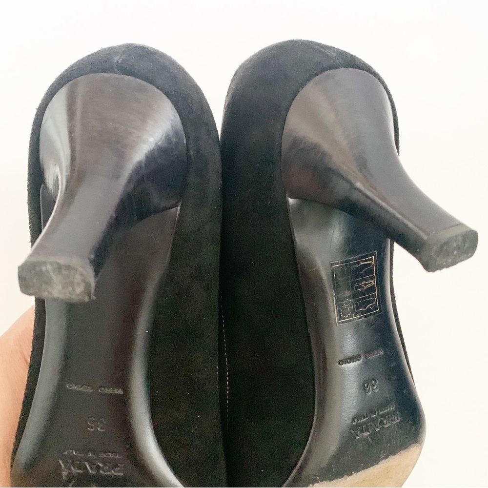 VINTAGE PRADA SUEDE POINTY PLAQUE KITTEN HEEL - Picture 9 of 11